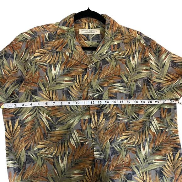 Island Republic 100% Silk Hawaiian Button Down Shirt Size M - Picture 4 of 8